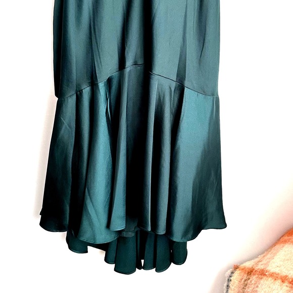 NWT Taylor Halter Neck Midi Dress Green Cross Satin Sleeveless Fit Flare Mermaid - Picture 7 of 11